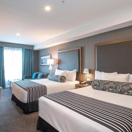 Sandman Signature Ottawa Airport Hotel Екстериор снимка