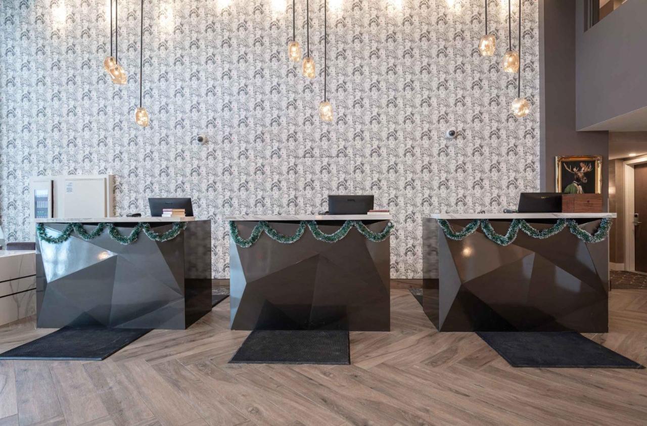 Sandman Signature Ottawa Airport Hotel Екстериор снимка