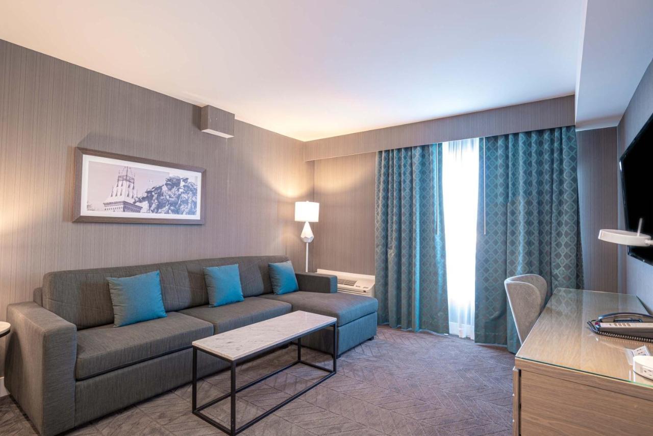 Sandman Signature Ottawa Airport Hotel Екстериор снимка